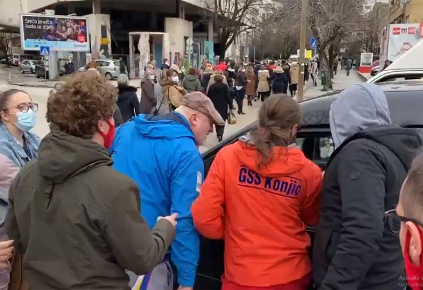 Neredi u Mostaru na protestima medicinara