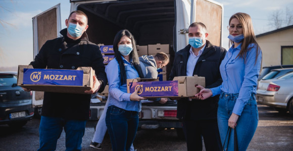 Mozzart nastavlja da pomaže zdravstvenim ustanovama – vitaminski paketi stigli u Modriču