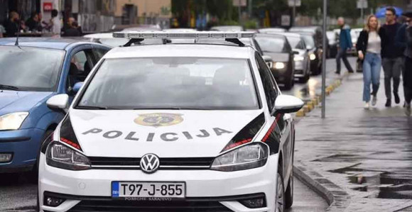 Opljačkana pumpa u Sarajevu, pet osoba pokradeno