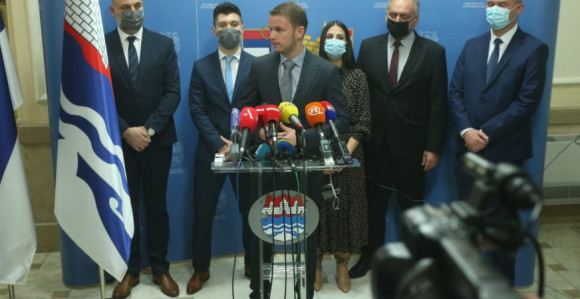 Stanivukovićevi saradnici se odrekli privilegija
