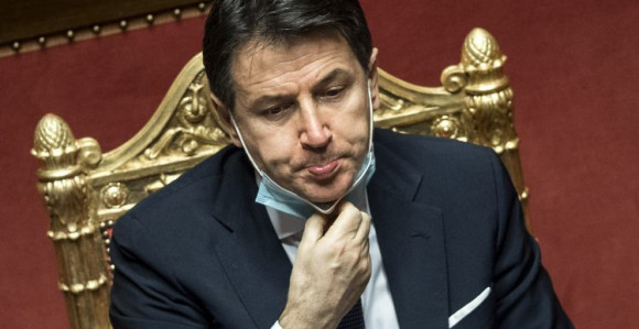 Italijanski premijer Đuzepe Konte podnosi ostavku