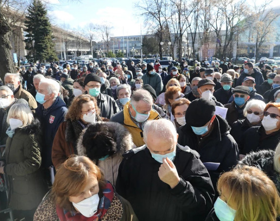 Velike gužve u Srbiji zbog interesovanja za vakcinaciju