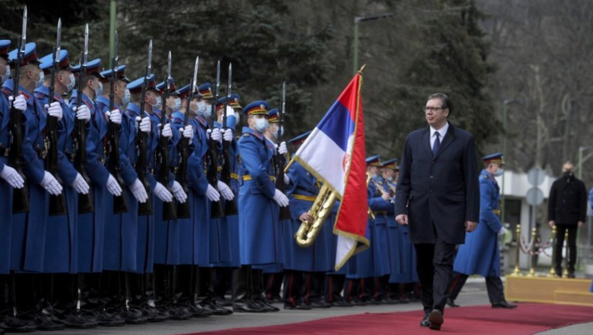 Vučić: Srbija će kupiti još snažnije dronove