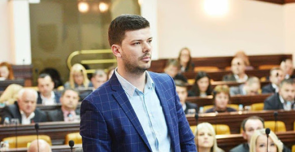 Nacističke poruke iz redova SNSD-a lede krv u žilama?!