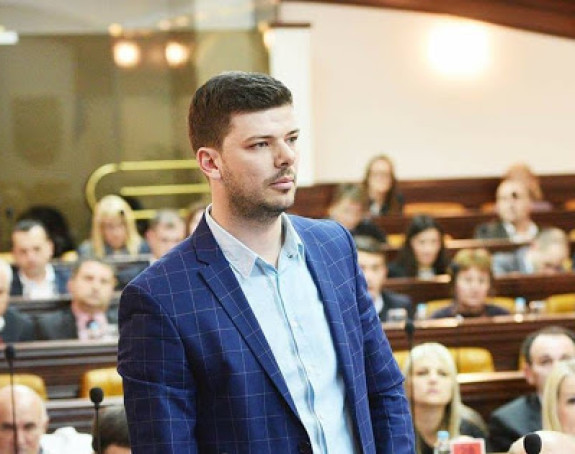 Nacističke poruke iz redova SNSD-a lede krv u žilama?!