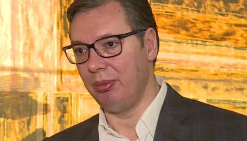 Vučić iz Pariza: Sutra je ključna tema KiM