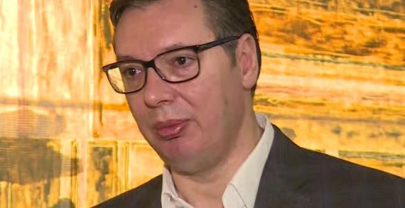 Vučić iz Pariza: Sutra je ključna tema KiM