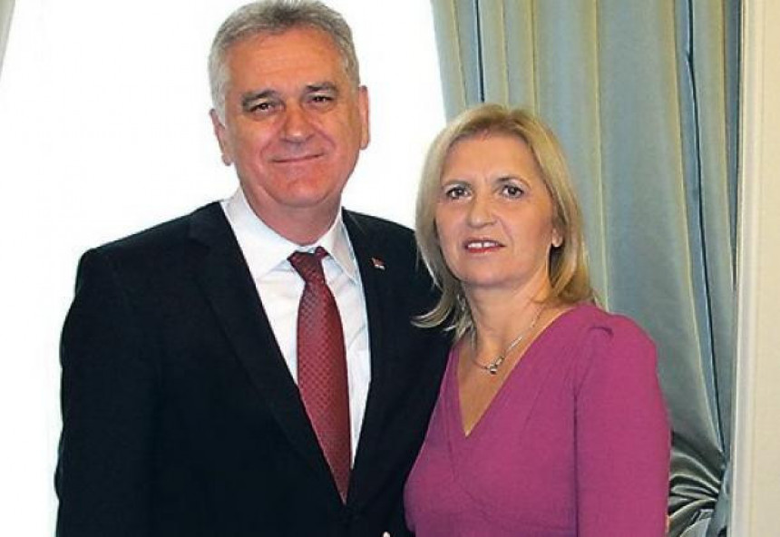 Tomislav i Dragica Nikolić pozitivni, primljeni u bolnicu