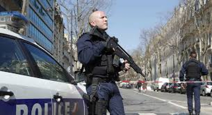Francuska: Vozač ukradenog kombija udario u pješake