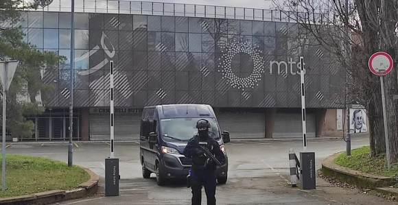 Policija obavlja pretres prostorija FK Partizan