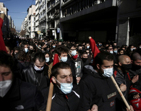 Grčka: Žestok sukob studenata i policije (VIDEO)