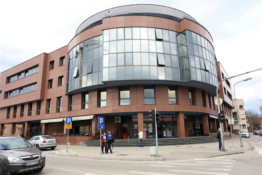 Inspektori optuženi za korupciju pušteni na slobodu