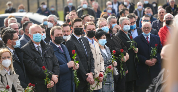 Za gradonačelnika BL nema mjesta u prvom redu!