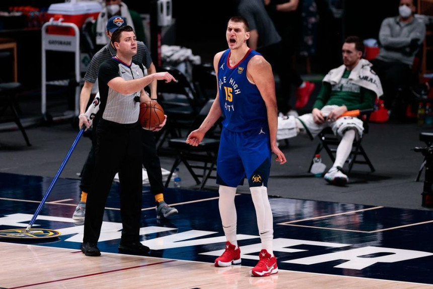Jokić ZATRPAO koš Baksa, ali Denver izgubio