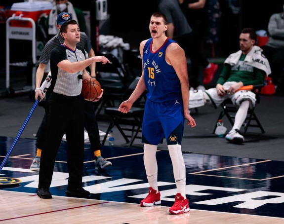 Jokić ZATRPAO koš Baksa, ali Denver izgubio