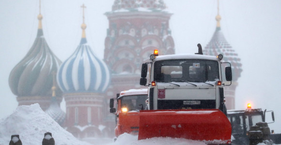 Москва паралисана, град чисти 60.000 комуналаца