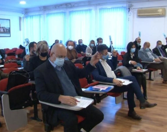 Ne želimo biti saučesnici borbe za fotelje!