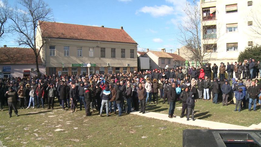 Bileća: Protest građana zbog odluke suda