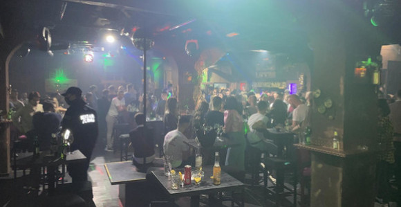 Uhapšeni zbog žurke organizovane za 1000 ljudi