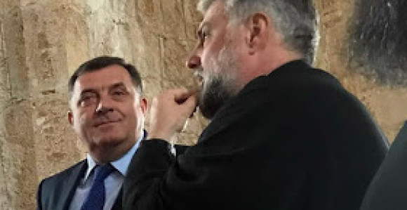 Dodik nastavlja udar na Vučića