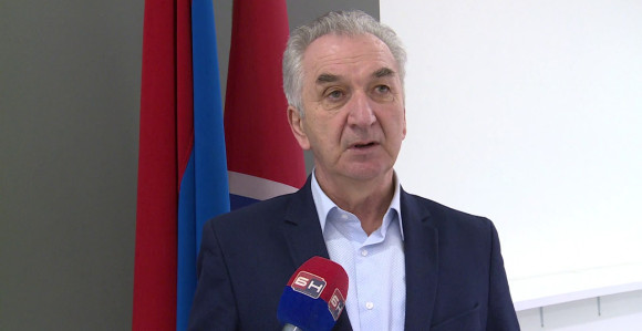 Šarović čestitao predsjedniku Vučiću Dan državnosti