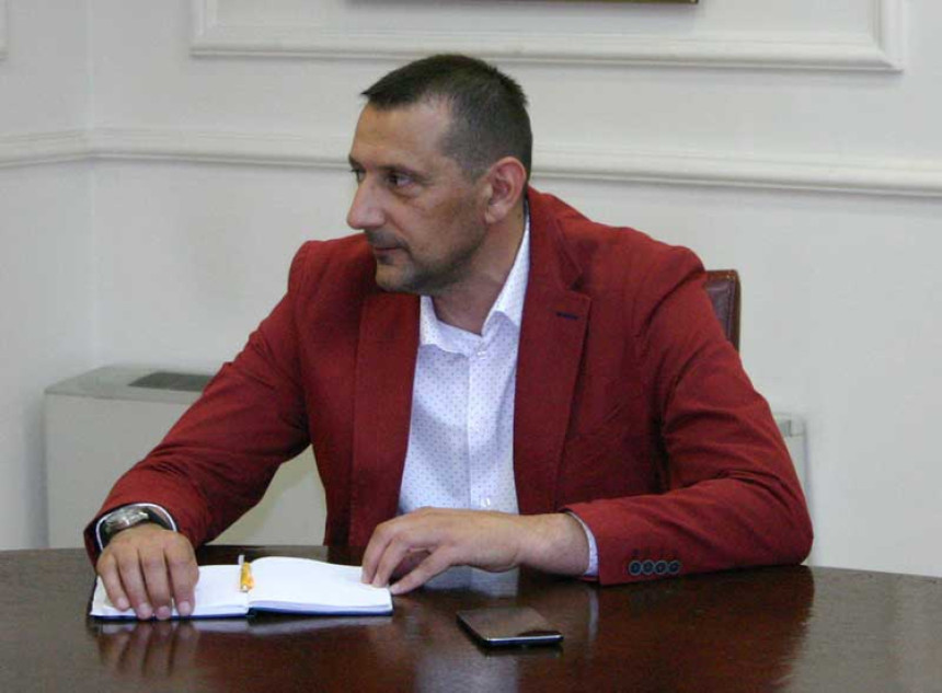 IZ SNSD-a poručili: Sve ćemo rušiti što vi kažete?!