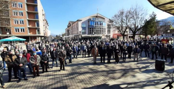 Protest boraca VRS u Bratuncu: Prevareni smo!