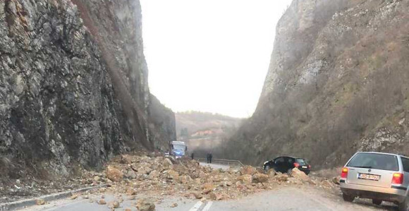 Veliki odron na putu Goražde - Rogatica