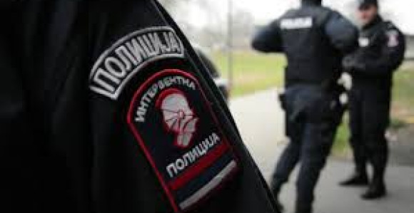 Presreo mladića, potom ga teško povrijedio