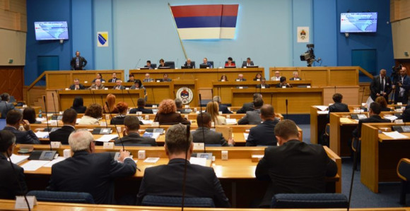 Prilagoditi zakone i omogućiti Vladi da nabavi vakcine