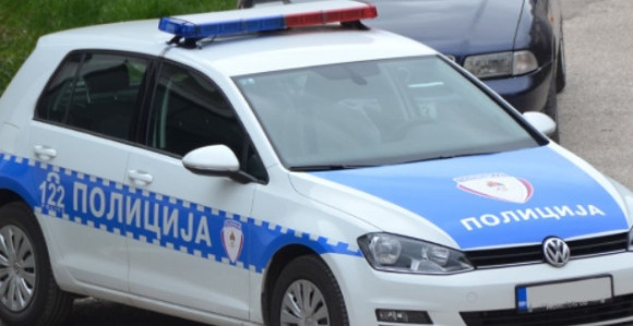 Zbog neplaćenih kazni policija oduzela automobil