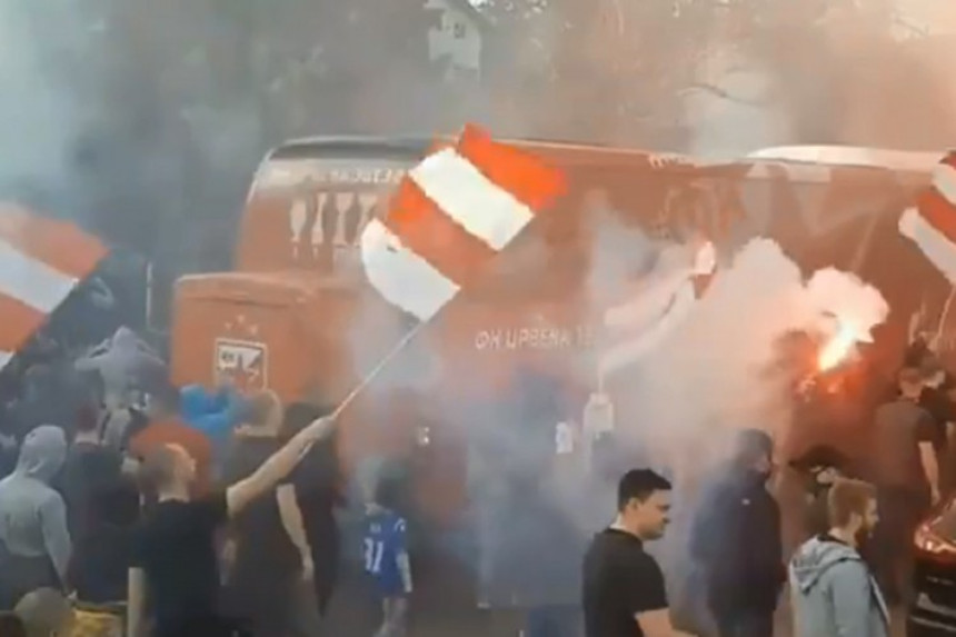 Spektakularan doček igrača Zvezde