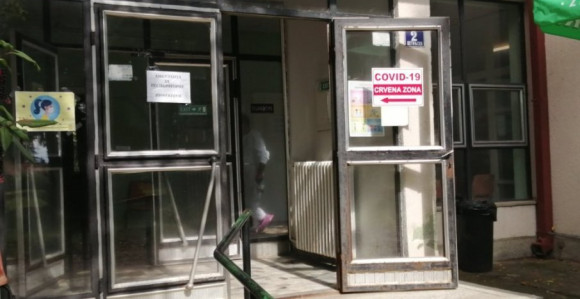 Preminuo dok je čekao pregled u kovid ambulanti