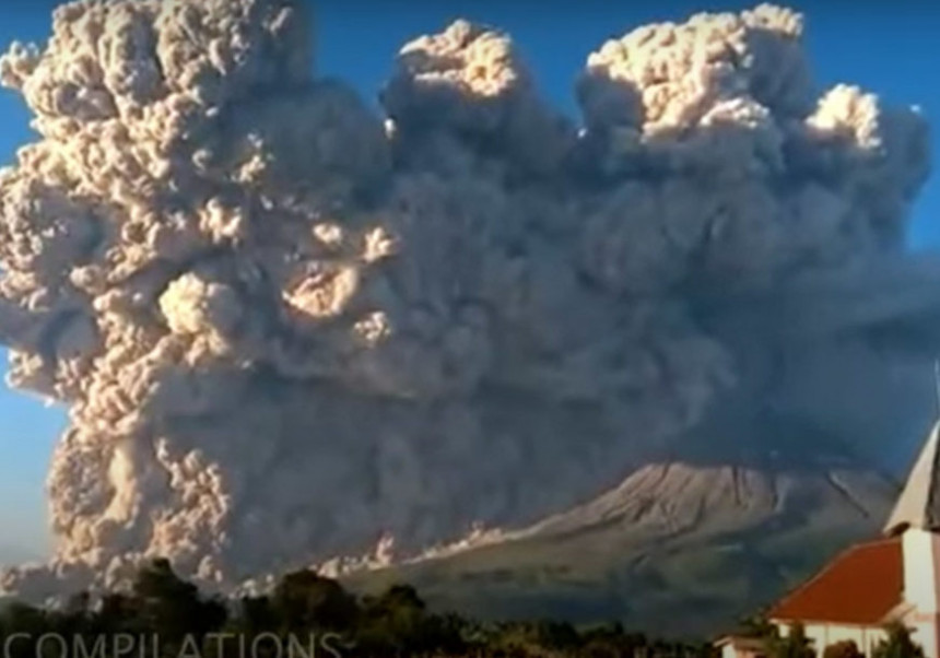 Erupcija vulkana: Pepeo letio pet kilometara u vazduh