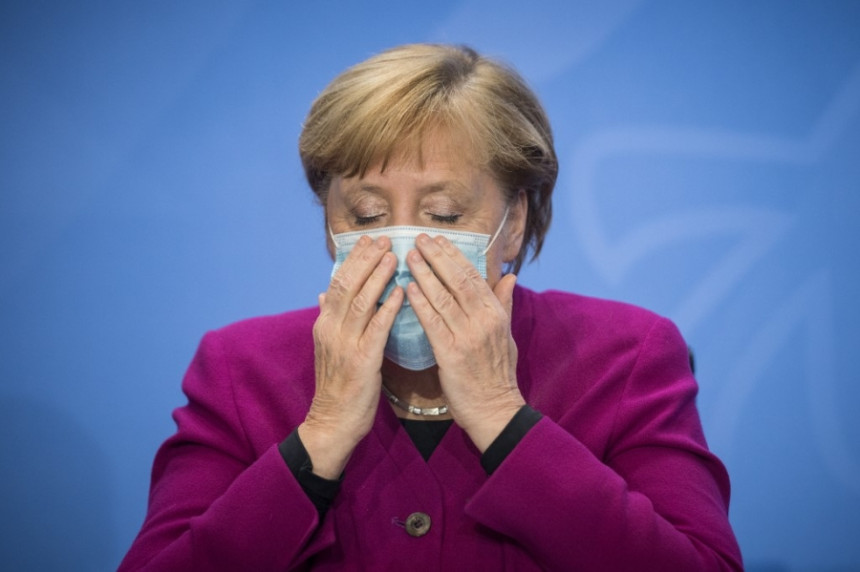 Меркел: Можемо размотрити опрезно отварање