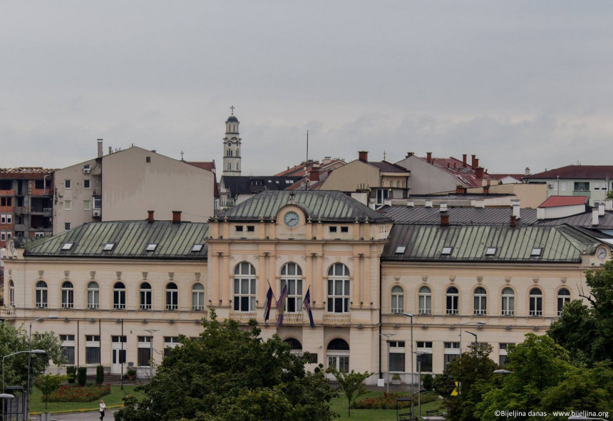 Петровић позвао грађане на мир и повјерење