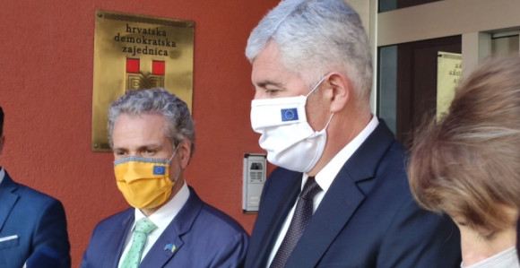 Јохан Сатлер подржао захтјеве Додика и Човића