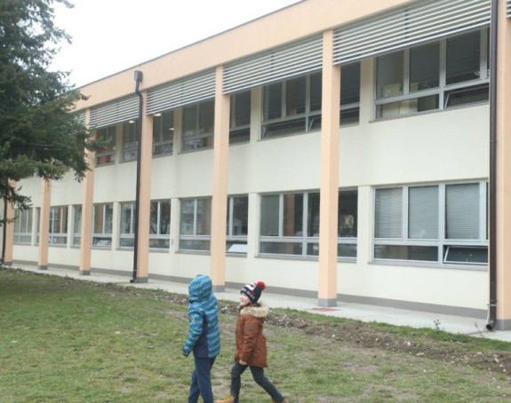 Dvije škole u Srpskoj prešle na nastavu na daljinu