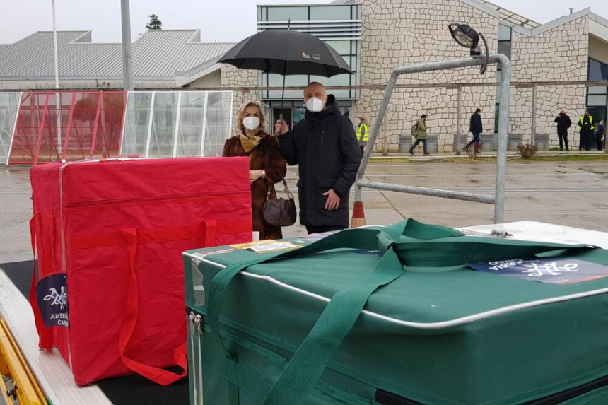 Drugi kontingent vakcina iz Srbije stigao u Crnu Goru