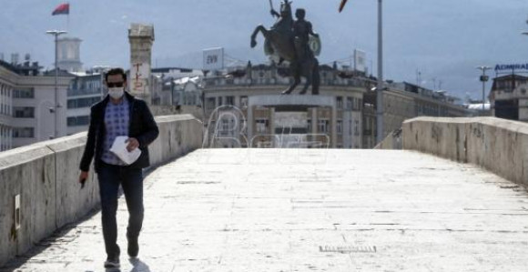 Broj zaraženih raste, ponovo se uvodi policijski čas