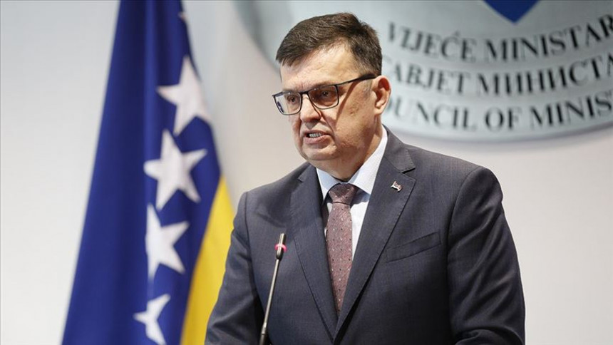 Tegeltija počeo da radi: Smjenjuje ministra iz Srpske