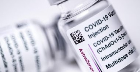 "AstraZeneca" izaziva teže alergijske reakcije?