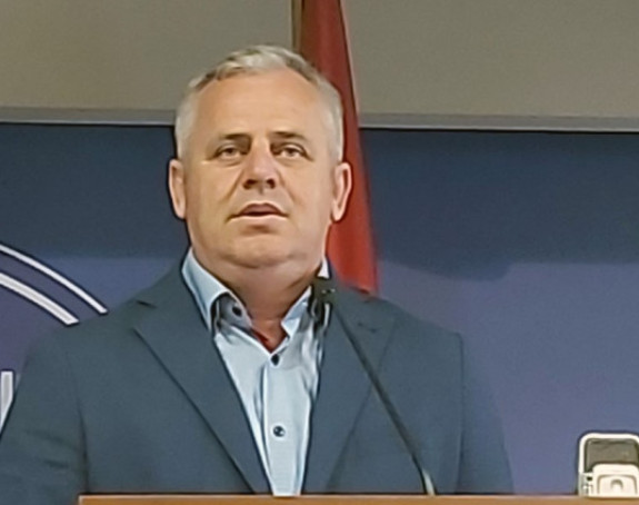 Zašto degradirate Narodnu skupštinu i zamajavate narod