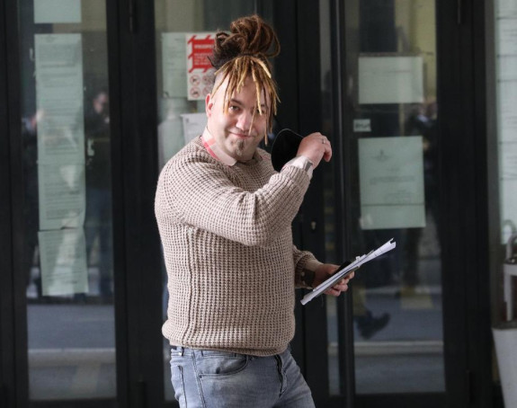 Rasta dobio nanogicu na godinu dana!