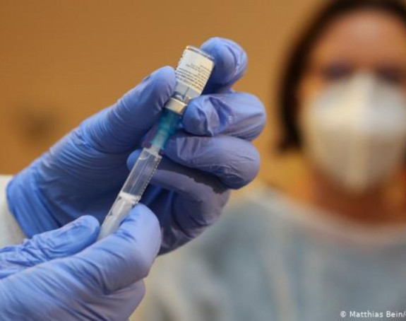 ФБиХ прихватила донацију Србије од 15.000 вакцина