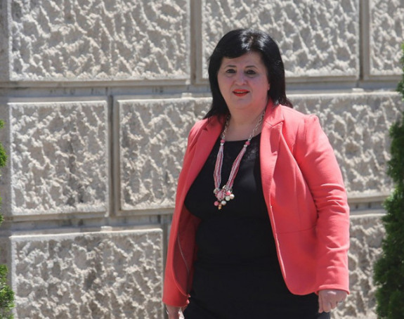 KO ŠTITI TAJKUNE: Za Radišićev kafić posebne procedure, za sirotinju - ne!