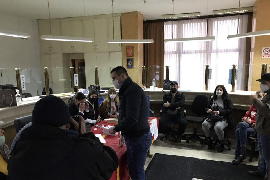 Nikšićani danas biraju nove organe vlasti