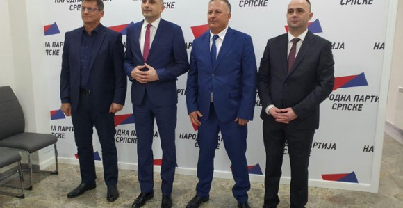Papcima nikad kraja, kupuju ih kao na pijaci?!