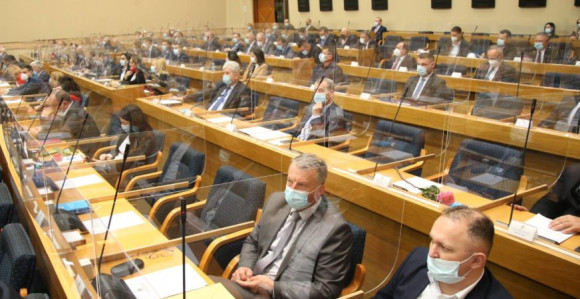 Skupštinski zaključci "mrtvo" slovo na papiru