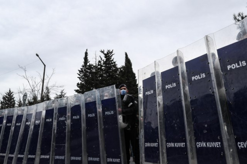 Тјелохранитељ Реџепа Ердогана извршио самоубиство